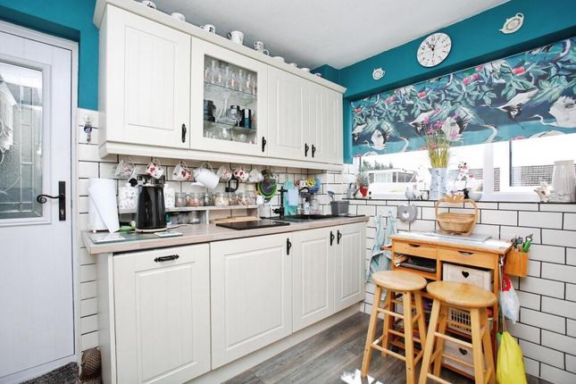 14, Rainborough Road, Rotherham photo 4