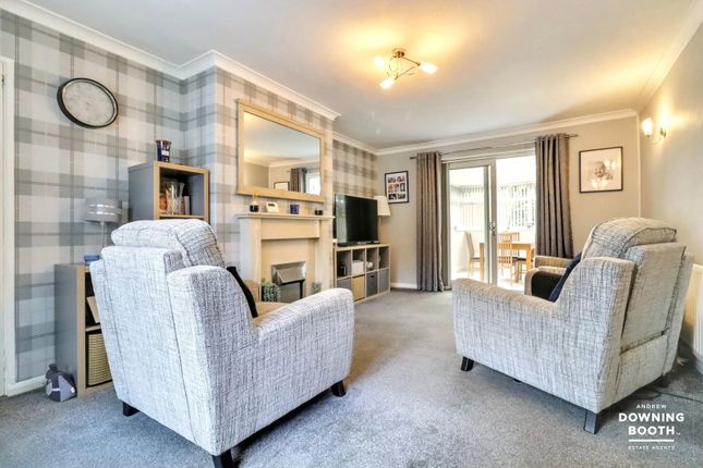 5, Broom Covert Road, Lichfield photo 3