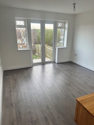 3, Angus Terrace, Peterlee photo 4