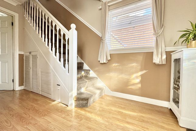 9, Pan Lane, Newport photo 3