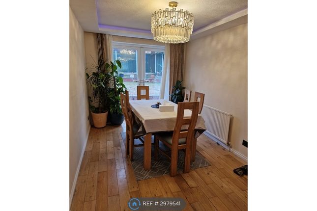 Goldcrest Close, Luton photo 2