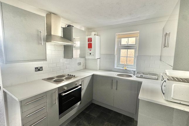Flat 6, 83-85, Harbour Way, Kent photo 4
