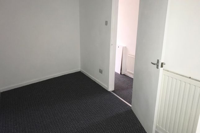 Flat to rent in Whalley Road, Accrington