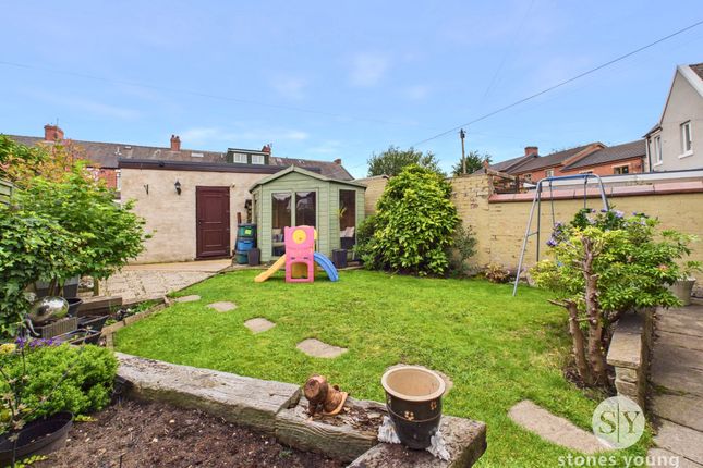 321 Preston Old Road, Blackburn photo 4