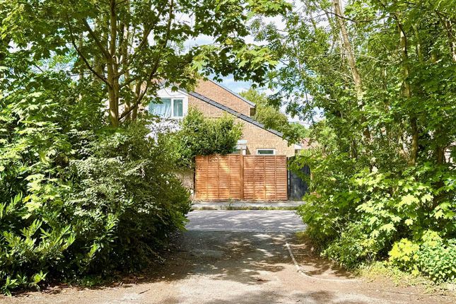 31, Dalwood Way, Coventry photo 2