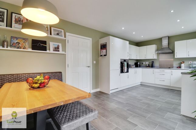 41, HARRIER WAY, CANNOCK photo 4