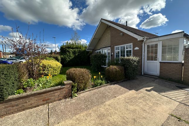 Thumbnail Detached bungalow to rent in Thinholme Lane, Westwoodside, Doncaster