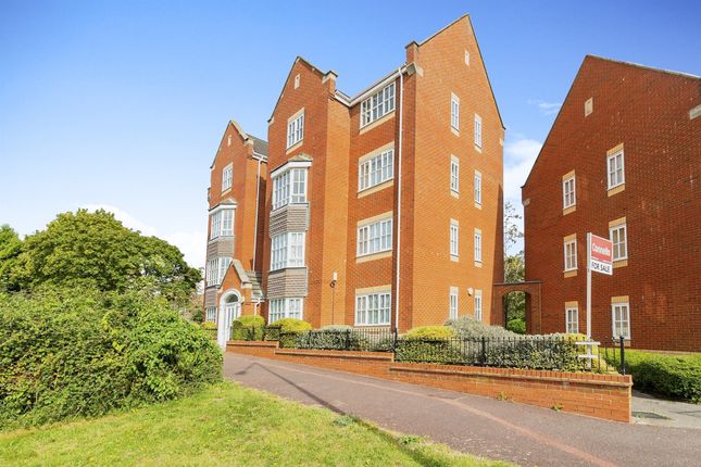 Thumbnail Flat for sale in Knaresborough Court, Bletchley, Milton Keynes