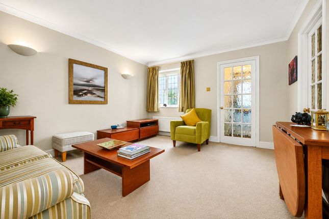 9, Grovebury Gardens, St. Albans photo 2