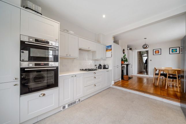 163, Lyndhurst Road, West Sussex photo 3