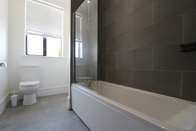Flat 3 Grosvenor Mansions, Queen Street, Deal photo 4