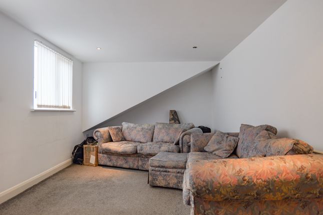 Flat 8, 100, Park Road, Blackpool photo 2