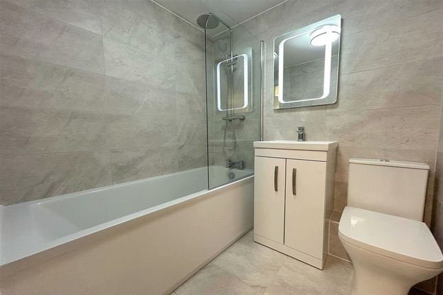 Apt 6, Sycamore Court, Sale photo 4