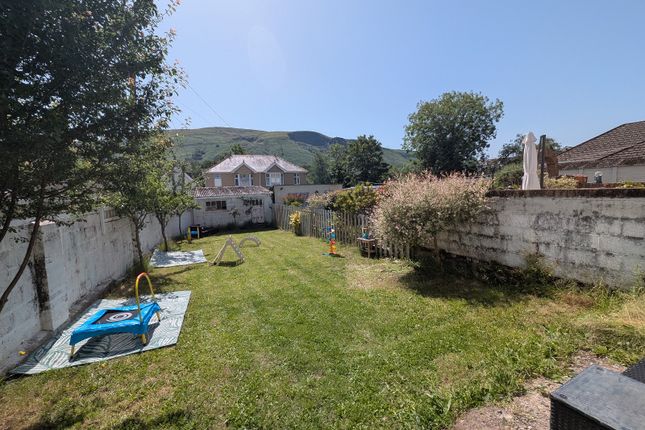 6, Swanfield, Ystalyfera photo 4