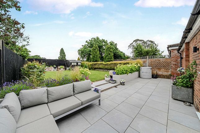 69, Miltons Crescent, Surrey photo 4