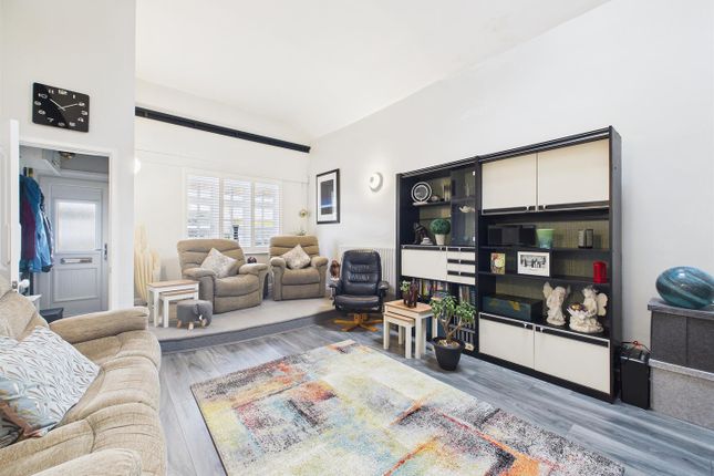 2-bed house on 286, Southmead Road, Bristol, £250,000