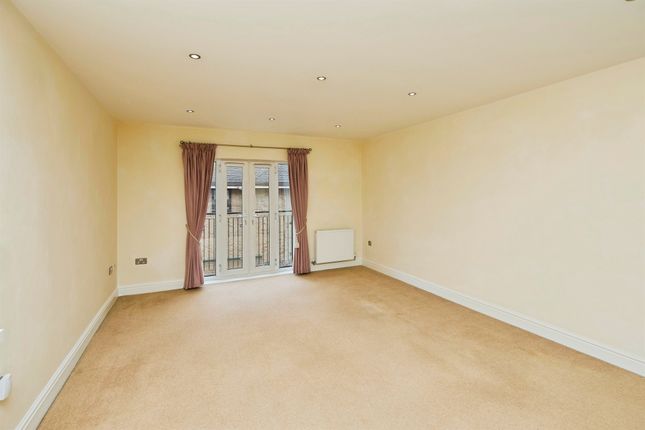 17, Priory Heights Court, Derby photo 3