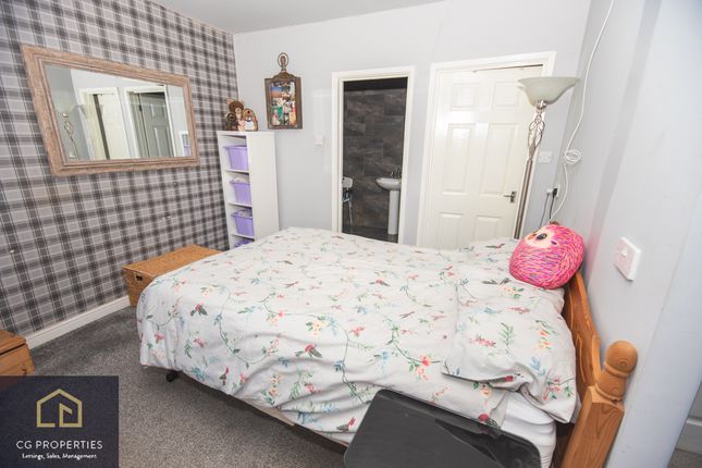 223, Kilnhurst Road, Rotherham photo 5