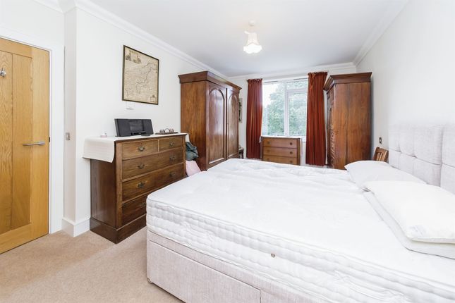 Flat for sale in Charters Village Drive, East Grinstead