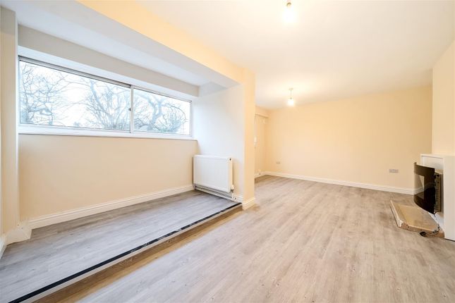 Flat 1 Woodfield House, Oakfield Close, New Malden photo 2