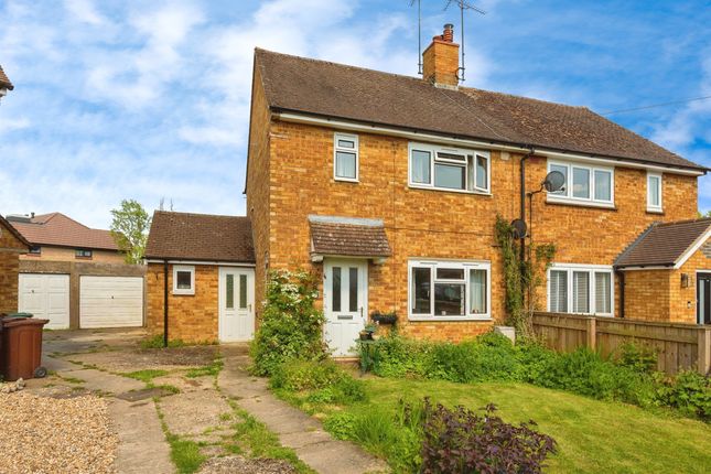 Thumbnail Terraced house for sale in Anstey Close, Waddesdon, Aylesbury