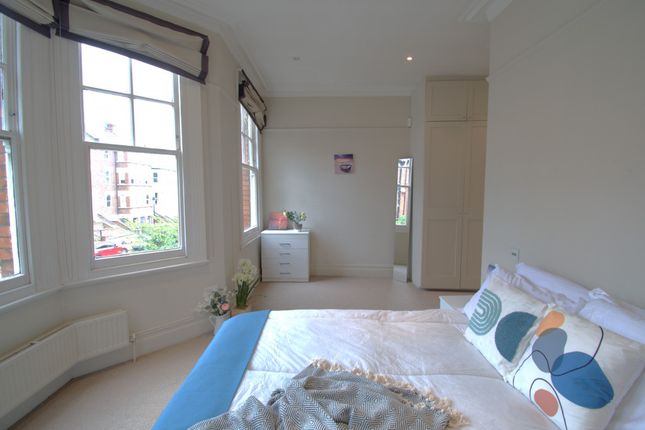 Thumbnail Room to rent in Hillfield Road, London