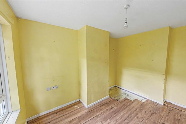 72, Poynder Road, CORSHAM photo 2