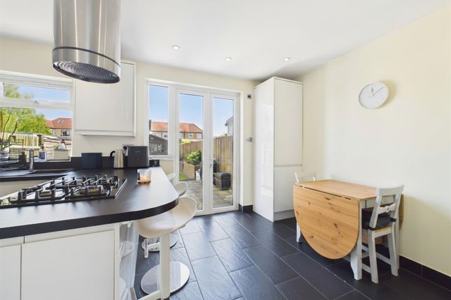 61, Shaldon Drive, Ruislip photo 4