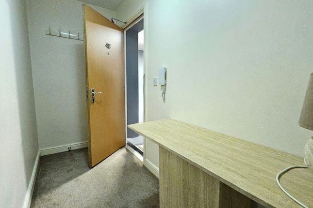 46, Thomasson Court, Bolton photo 4