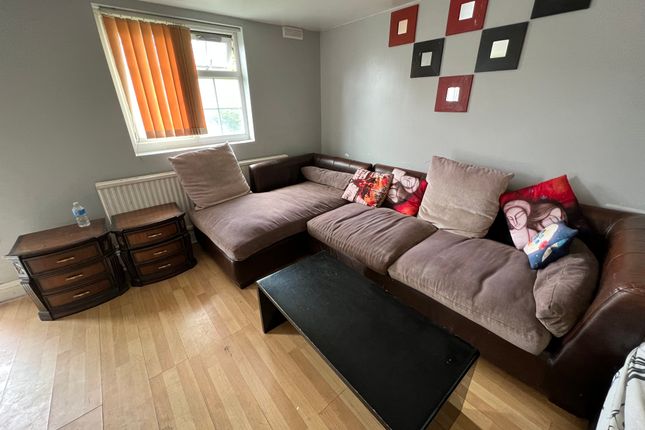 65, Cranford Lane, Hounslow photo 5