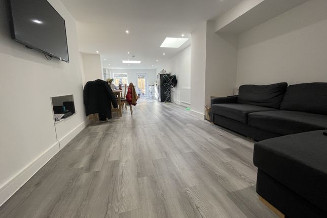 6-bed terraced on 39, Coburn Street, Cardiff, £3,690/mo