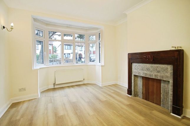 46, Currey Road, Greenford photo 4