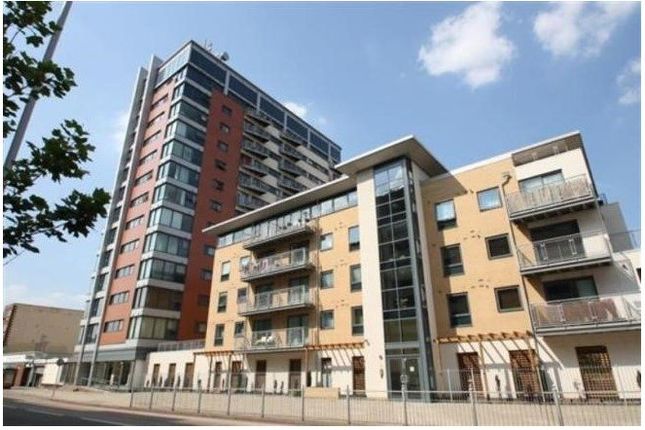 1-bed flat on Flat 24, City Gate House, Ilford, £220,000