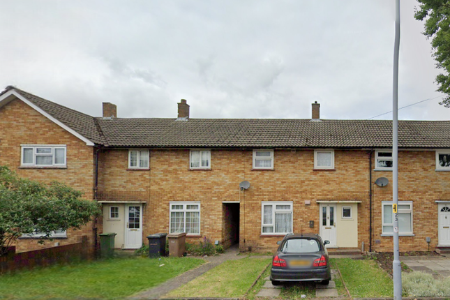 Thumbnail Terraced house to rent in Birdsfoot Lane, Luton, Bedfordshire
