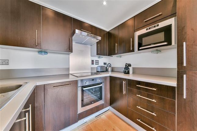60 Aragon Court, Hotspur Street, London photo 2