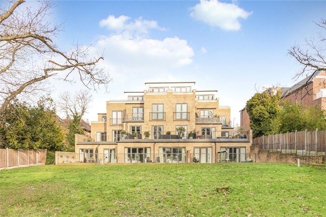 2-bed flat on 3, Sambrook Court, 383, Cockfosters Road, Hadley Wood, £875,000