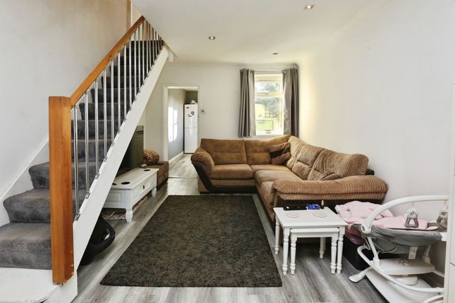 8, Victoria Place, Gosport photo 3