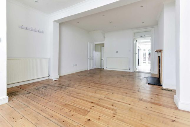 Terraced house to rent in Thorne Street, London