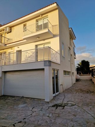 Maisonette for sale in Emba, Cyprus