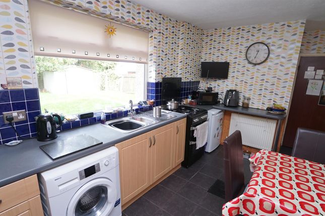51, Farm Hill Road, Bradford photo 5