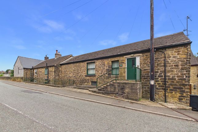 2-bed house on Parish House The Common, Matlock, £200,000