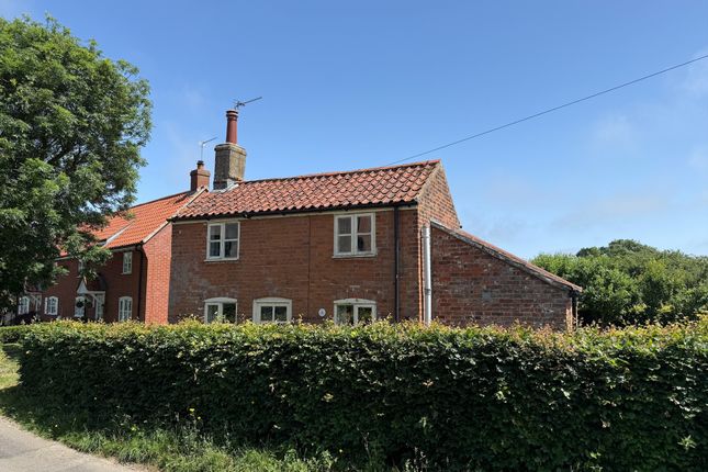 Holly Cottage, Church Road, Great Yarmouth photo 3