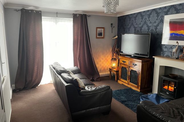16, Kestrel Drive, Weston-super-Mare, North Somerset photo 2