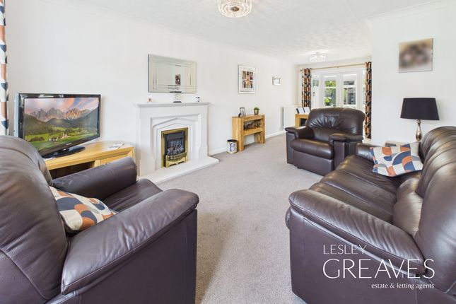 2, Raglan Drive, Nottingham photo 2