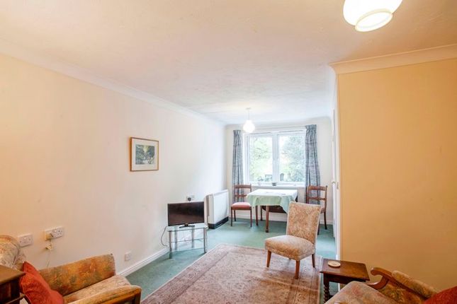 Flat for sale in Fitzwilliam Court, Sheffield