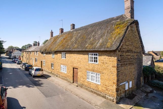 Thumbnail Cottage for sale in High Street, Bodicote, Banbury