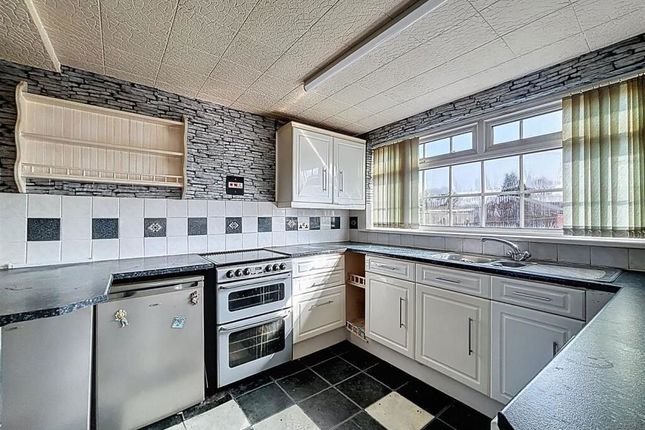 4, Thearne Lane, Beverley photo 5