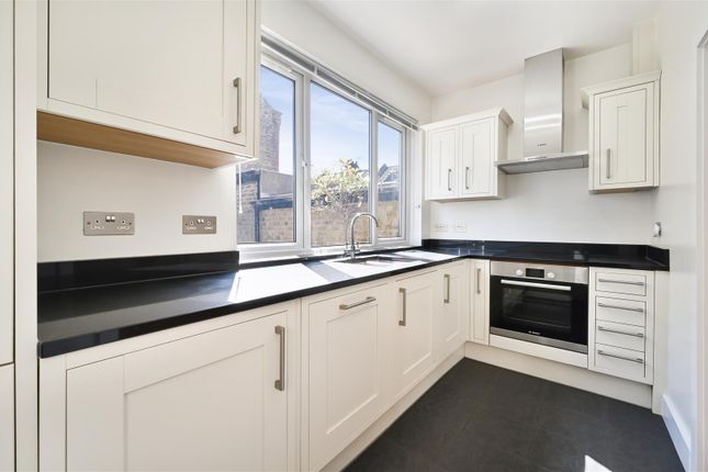 Trinity Road, Wimbledon photo 4