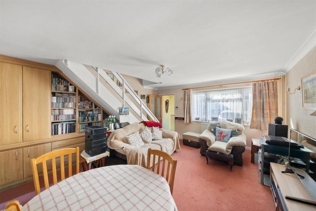 Parsonage Close, Hayes photo 3