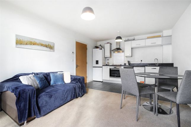 Golden Mile House, 301, Clayponds Lane, Brentford photo 2